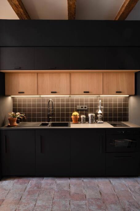 Heart Of Marseille, Loft Atypical & Spacious , Perfect For Couple And Couple With 1 Small Kid, Perfect For 2 Friends 외부 사진